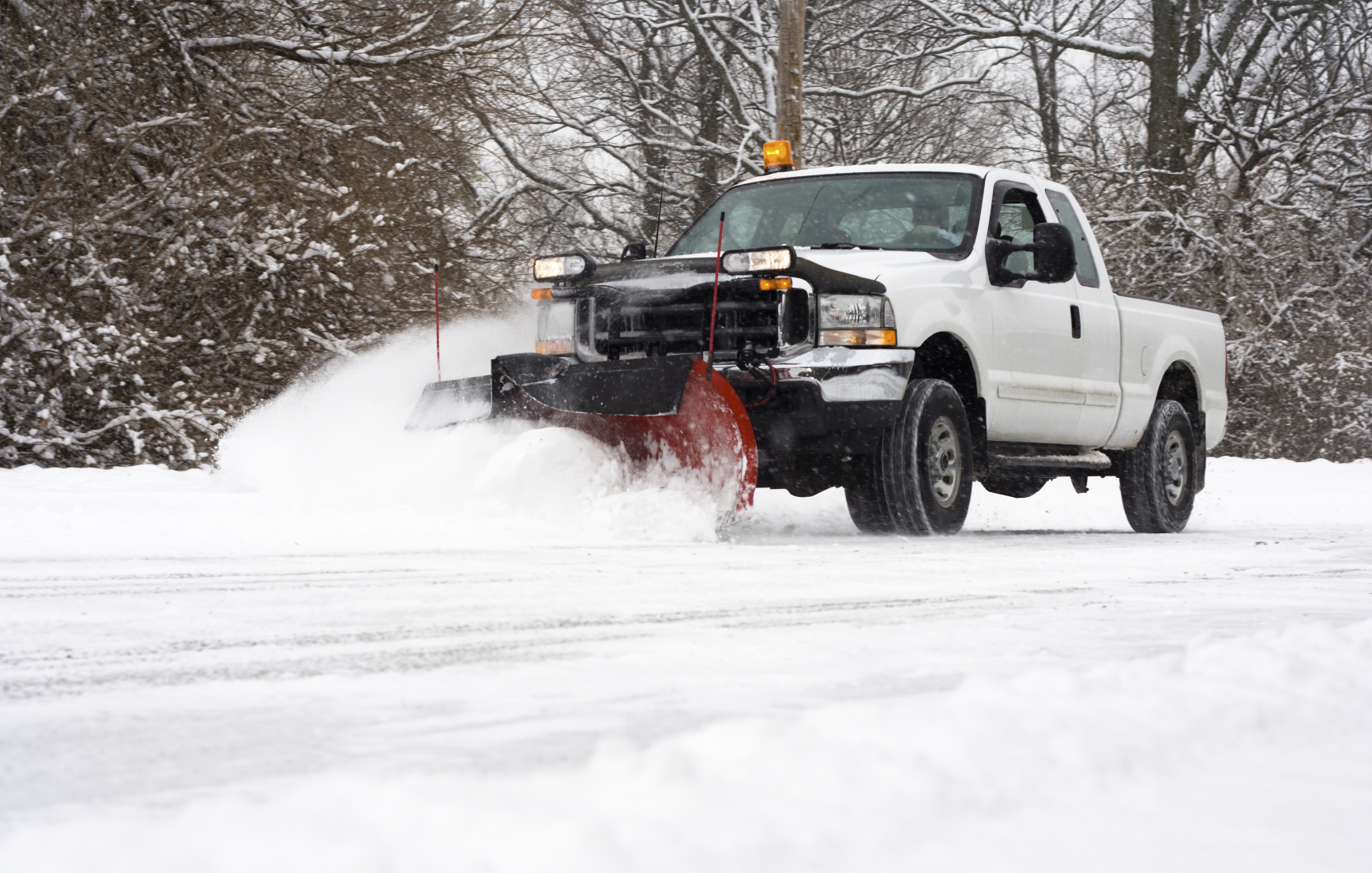 Importance of hiring professionals for your snow and ice removal